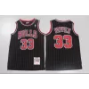 Men's Chicago Bulls Scottie Pippen #33 Mitchell & Ness Black Hardwood Classics 95-96 Swingman Jersey - jerzelite